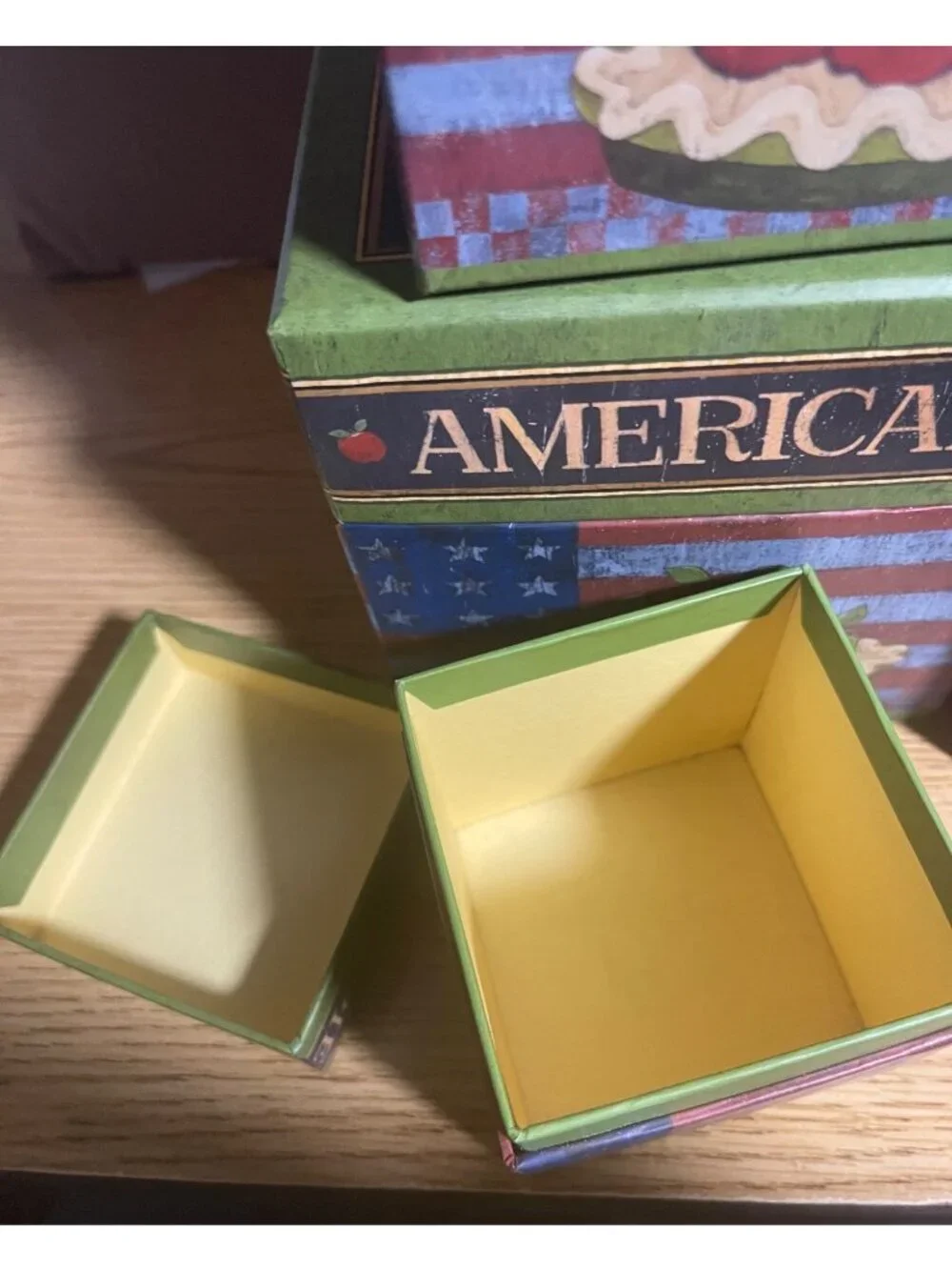 Warren Kimble American As Apple Pie Green Nested Boxes Set Of 5 By AMCAL VTG 90s
